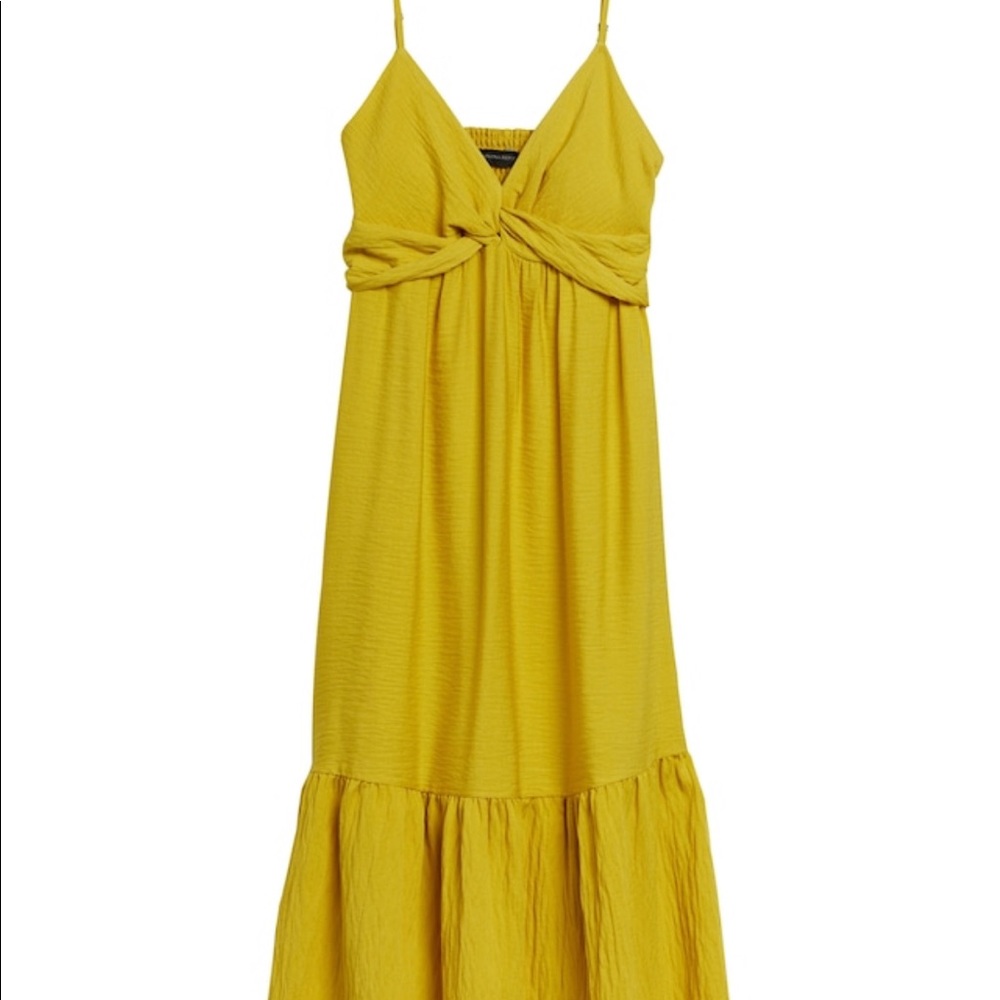 NWT mustard color dress 👗 from Banana Republic.